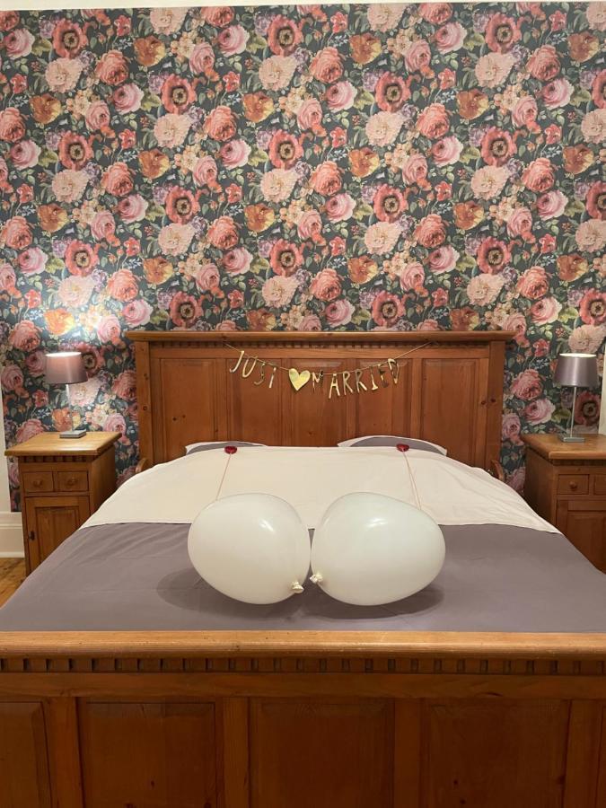 Domaine La Rose Bed and Breakfast Caylus Exteriör bild