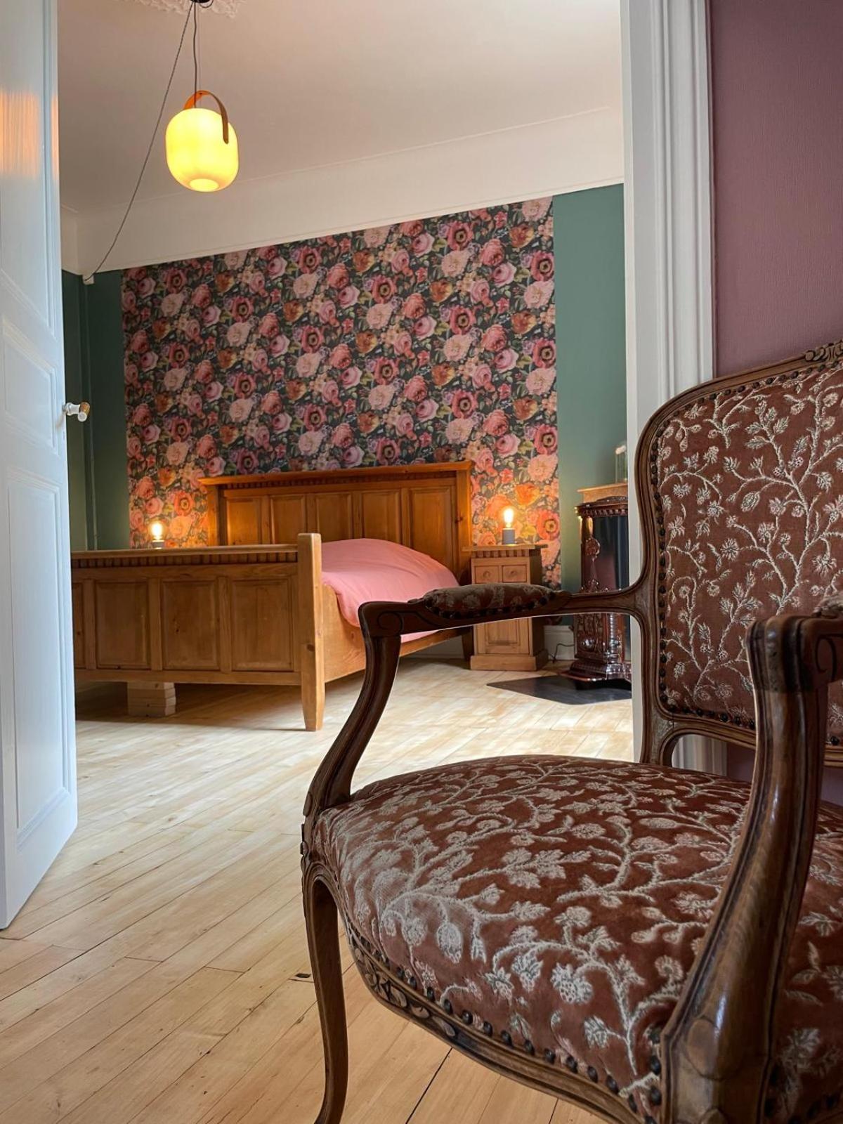 Domaine La Rose Bed and Breakfast Caylus Exteriör bild